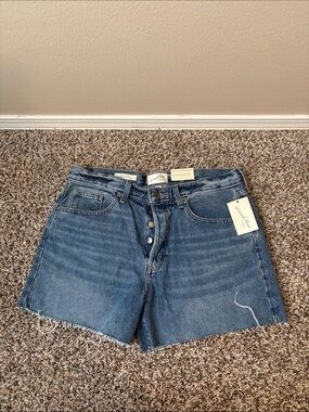 ✨NWT~Universal Thread 90’s Baggy Shorts✨